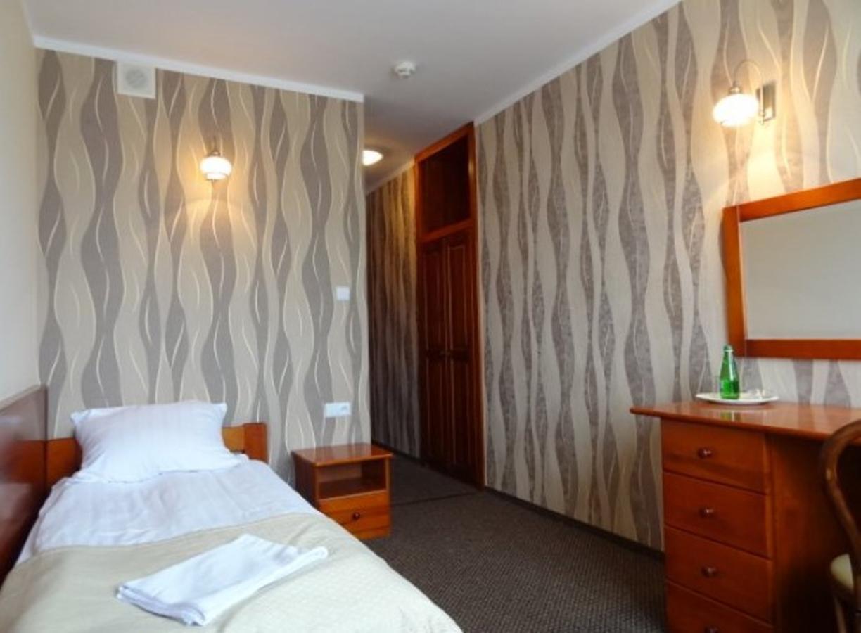 Hotel Restauracja Cukropol Gostyń Zimmer foto